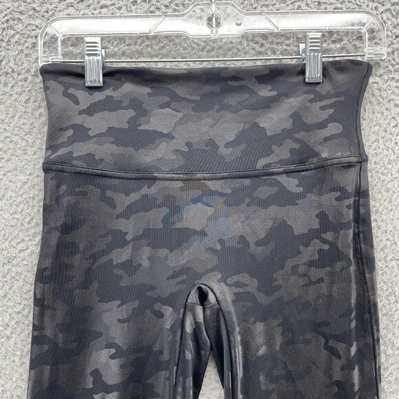 Spanx Black Camo Faux Leather‎ Shaping Slimming Leggings Size Medium High Rise - Picture 3 of 13